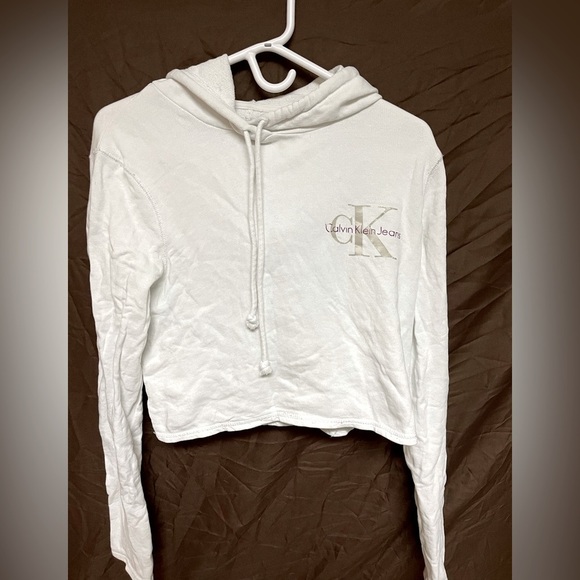 Size Small Women’s US White Calvin Klein Cropped Sweatshirt Hoodie With Logo - Picture 3 of 4